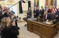 Trump Asks The Independent Reporter If He Is ‘Ill’ at Briefing, as Vance Calls Him an ‘Imbecile’