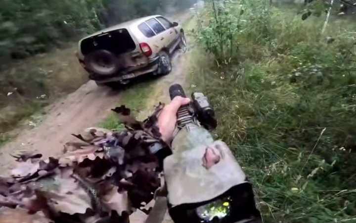 Ukrainian Special Forces Ambush Behind Russian Lines Captures Enemy Documents