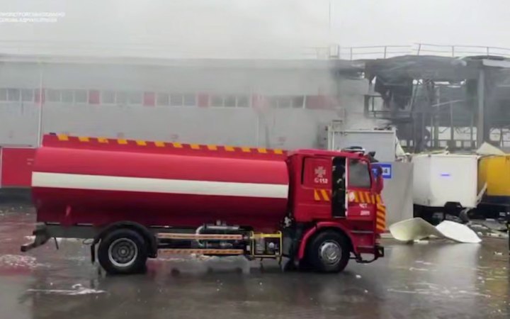 Russian Attack Sets Logistics Company Warehouses Ablaze in Dnipropetrovsk Region (Updated)