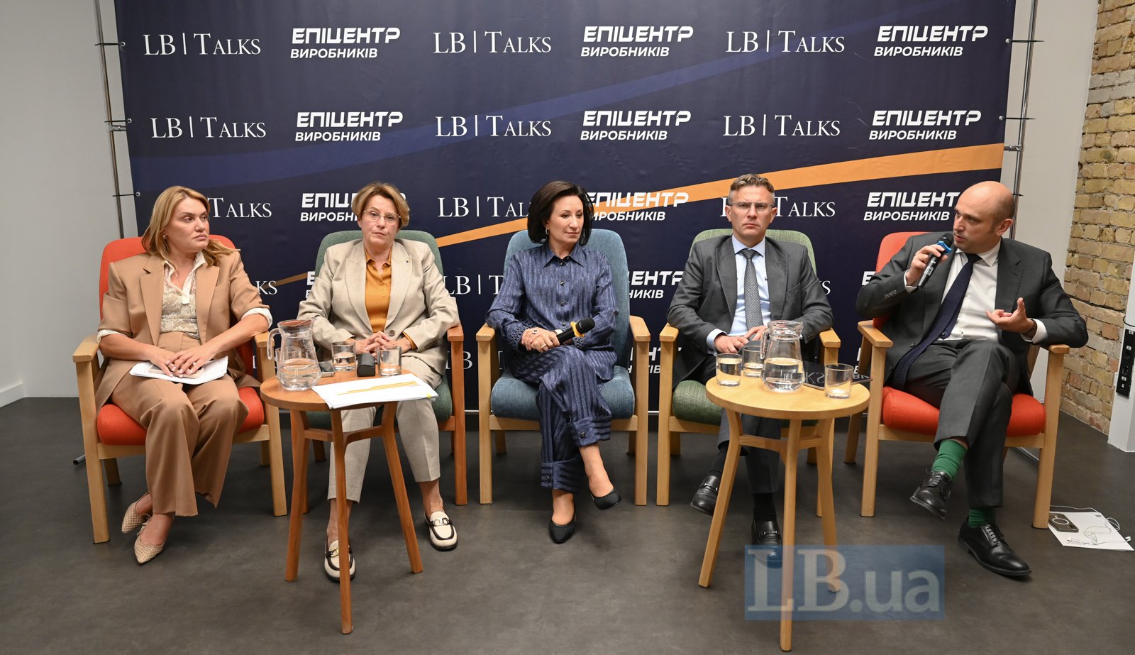 Бізнес під ударом, як може допомогти держава: дискусія на майданчику LB.talks (репортаж)