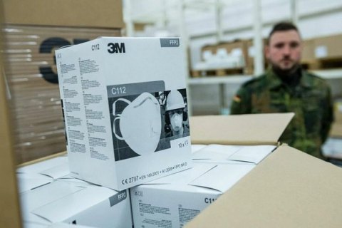 США перехватили заказанные Германией защитные маски, - СМИ