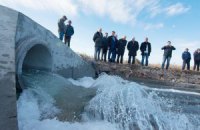 В обмелевший Куяльник пустили воду из Черного моря