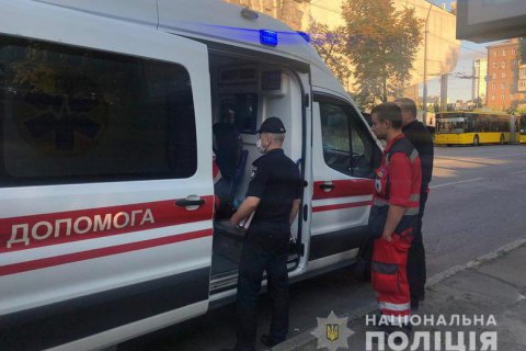 В Киеве на Подоле человек смертельно ранил ножом парня, который сделал ему замечание
