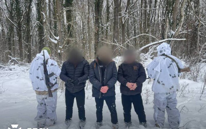 Через Тису до Угорщини на човні: прикордонники викрили чергову схему для ухилянтів
