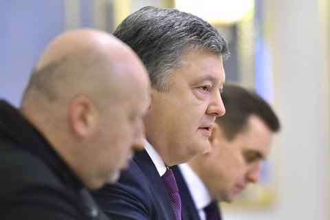 Порошенко собрал силовиков на совещание по Авдеевке