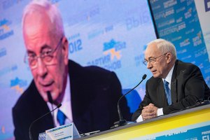 Азаров рассказал, как "покращилась" жизнь украинцев 