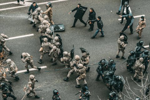 За время протестов в Казахстане за медпомощью обратились более 2200 человек (уточнение) 