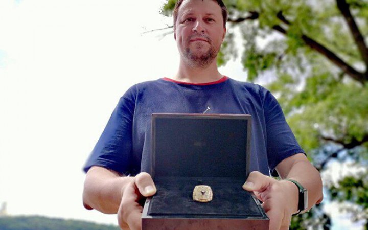 Український чемпіон НБА виставив на благодійний аукціон свої чемпіонські персні