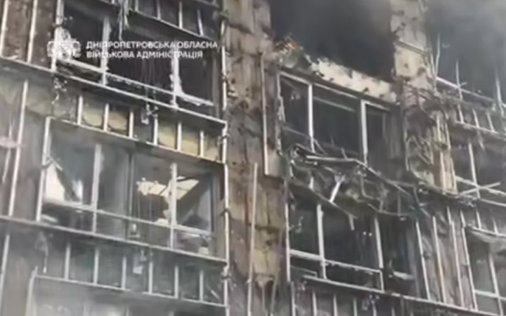 Росія атакувала офіс в середмісті Дніпра (доповнено)