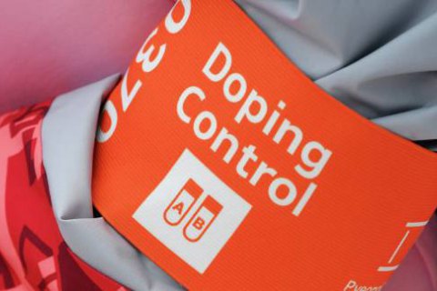 12 российских штангистов, среди которых чемпионы мира и Европы, получили многолетние дисквалификации за допинг