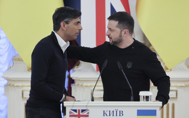 Великобританія надасть Україні військову допомогу на 2,5 мільярда фунтів стерлінгів. Будуть і дрони