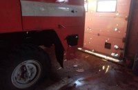 Унаслідок обстрілу Авдіївки окупантами пошкоджено пожежну частину та техніку