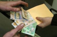 На Одещині викрили двох посадовців, які незаконно нараховували собі завищені зарплати