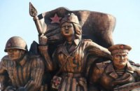 В горсовете Керчи прошли обыски из-за уродливого памятника десантникам