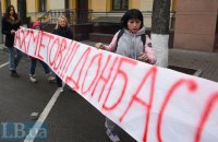 Россия отдает "ДНР" и "ЛНР" под контроль Ахметова, - журналист