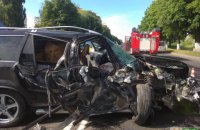 Внедорожник врезался в автобус Нацгвардии в Луцке