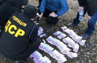 В Луганской области задержали руководителя теруправления водного хозяйства на взятке в 100 тыс. гривен 