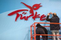 У Туреччині звільнили ще майже три тисячі службовців у справі невдалого перевороту