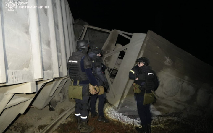 Головне за ніч та ранок понеділка, 22 грудня: понад 220 боєзіткнень, атака на порт Південний