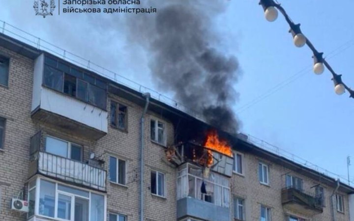 Ворог вдарив по багатоповерхівці у Запоріжжі