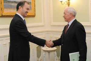 Азаров нашел доказательства своей встречи с МВФ