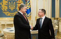 Порошенко провел переговоры с Волкером