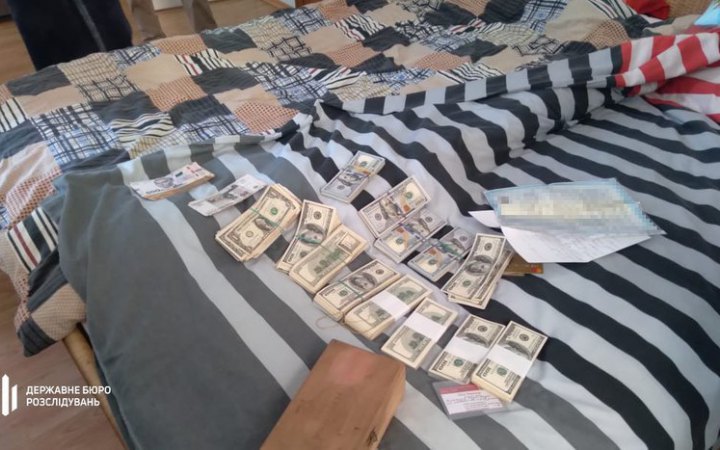 Суд арестовал корпоративные права и счета предприятий родственников Медведчука и Козака