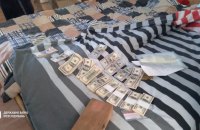 Суд арестовал корпоративные права и счета предприятий родственников Медведчука и Козака