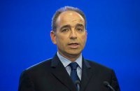 ​Французская оппозиция решила переизбрать лидера