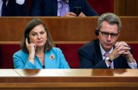 Нуланд отрицает, что США променяли Украину на Иран