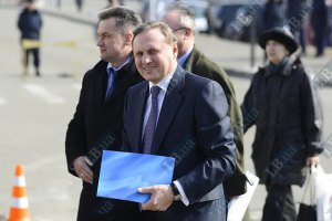 В субботу в Киеве пройдут съезды ПР и "Свободы"