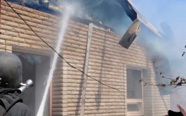 Російські війська атакували Дніпропетровщину КАБом та дронами, є поранені