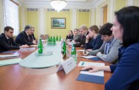Порошенко подписал закон про е-декларации для антикоррупционеров (обновлено)