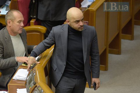 Депутаты инициируют санкции против каналов "112",  "NewsOne" и Медведчука