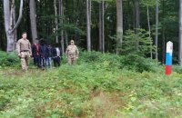На Закарпатье задержали двенадцать нелегальных мигрантов из Вьетнама