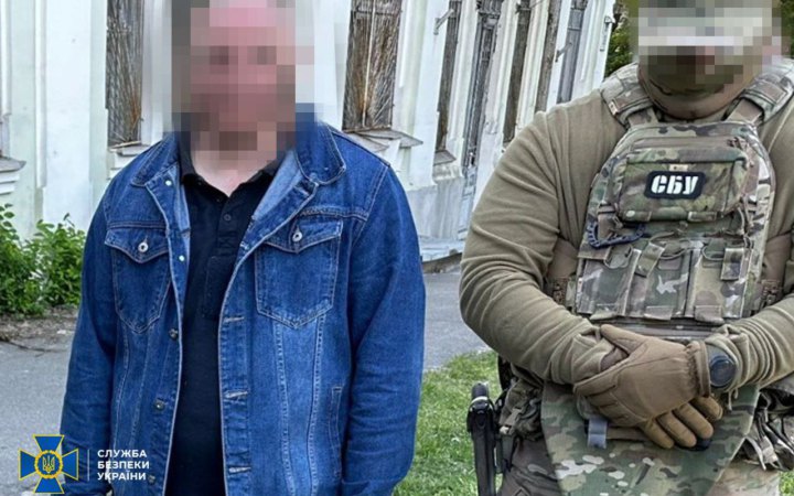 Чиновника Укрзалізниці підозрюють у вимаганні 10 млн гривень хабара за оренду земельної ділянки на Київщині