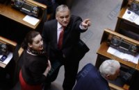 Сухой заявил, что обещал оторвать фотографу ухо или нос