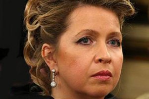 Жена Медведева может стать "Блондинкой года"