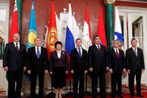 Янукович заседает с главами ЕврАзЭС