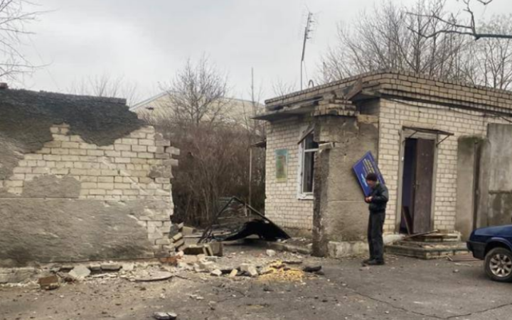Окупанти вбили жінку внаслідок обстрілу села під Херсоном
