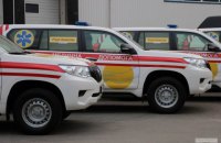 200 скорых для Украины: Фонд Рината Ахметова передал медикам скорые-внедорожники