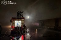 У Бориспільському районі Київщини через падіння російського дрона спалахнула пожежа на складі