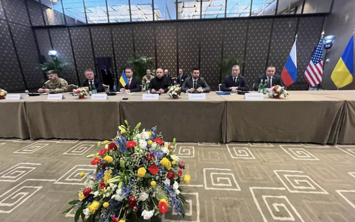 Зеленський відповів, чи планує змінювати склад переговорної групи