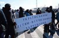 Через рейдерство продукція Хорольського комбінату дитячого харчування може бути небезпечною для життя  