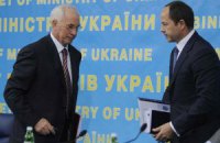 Азаров велел Тигипко организовать обходы пожилых людей на дому 