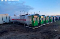 БЕБ припинило роботу нелегальної АЗС у Києві, вилучено 1,5 тисячі літрів палива та обладнання