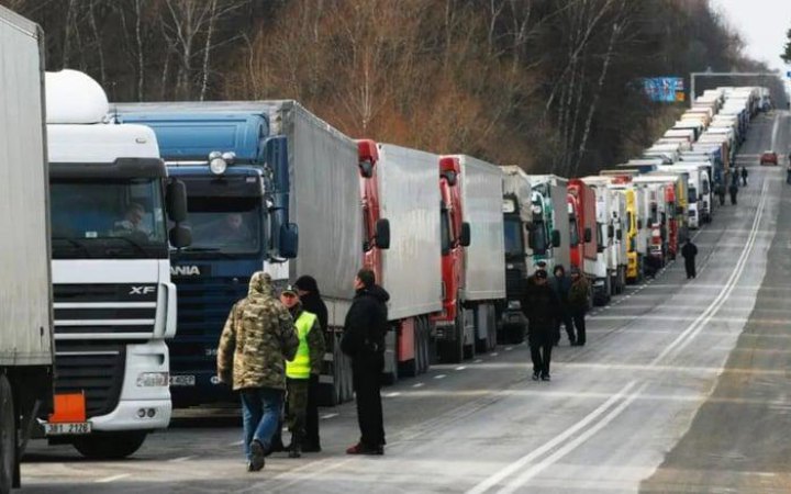 Українське посольство звернулося до МЗС Польщі щодо смерті водія через страйк перевізників