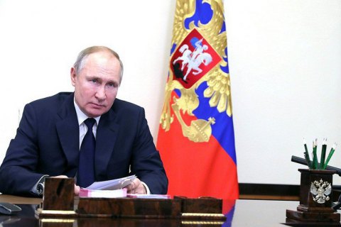 Путин впервые прокомментировал закрытие "телеканалов Медведчука"