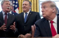 Советник Белого дома опроверг заявление Болтона о просьбе Трампа к лидеру КНР 