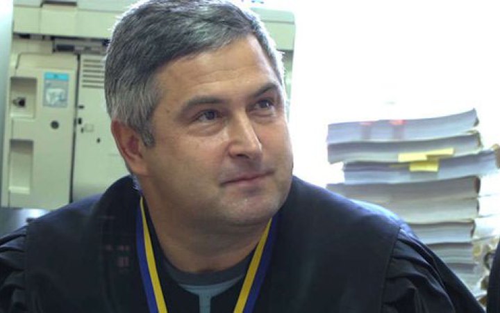 Судові активісти закликали не відправляти у відставку скандального заступника голови ОАСК, поки не розглянуть скарги проти нього